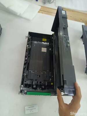 SR7500 एटीएम के लिए स्वचालित बैंकनोट गिनती और उच्च नकदी क्षमता के साथ हिताची यूआर-टी डुअल कैश रीसाइक्लिंग कैसेट